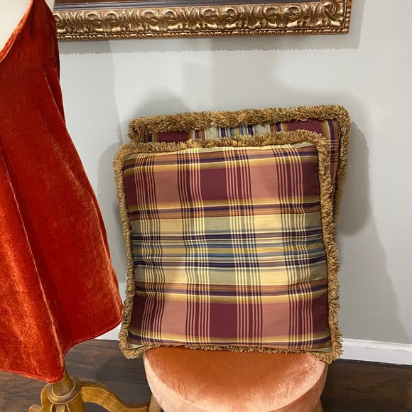 Pair of Plaid Accent Pillows 20x20 - Picture 3 of 3